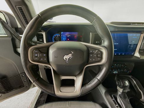 Used 2022 Ford Bronco Outer Banks AWD/4WD image 11