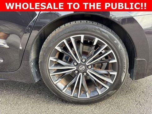 Used 2016 Nissan Maxima Platinum w/ Interior Lighting Package image 31