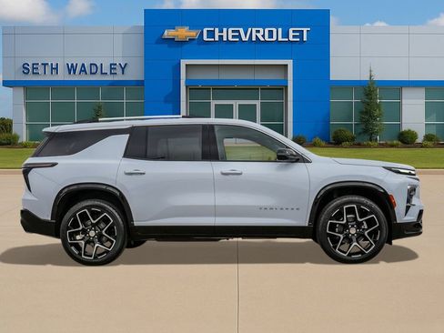 New 2026 Chevrolet Traverse High Country w/ LPO, Floor Liner Package image 8