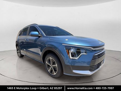 New 2026 Kia Niro EX FWD image 1