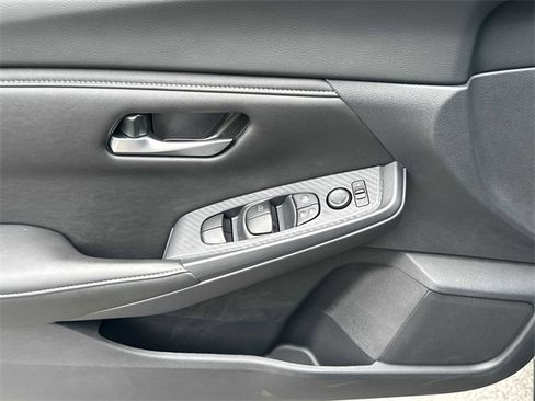 New 2025 Nissan Sentra SV w/ Trunk Package image 8