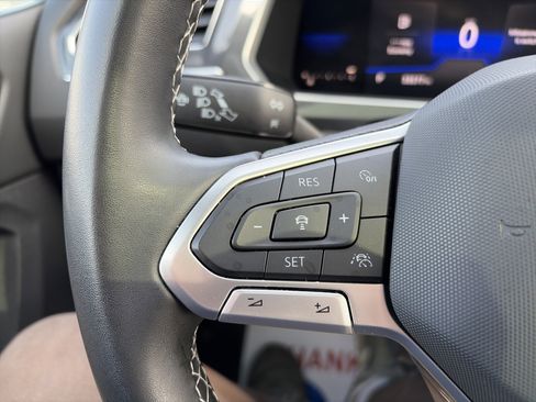 Certified 2022 Volkswagen Tiguan SE image 27