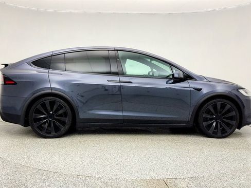 Used 2022 Tesla Model X image 4