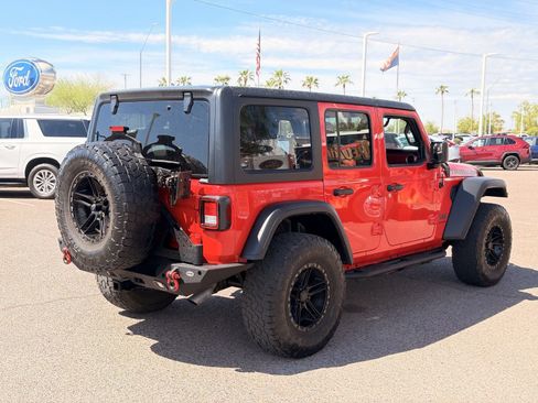 Used 2023 Jeep Wrangler Unlimited Rubicon w/ Cold Weather Group AWD/4WD image 38