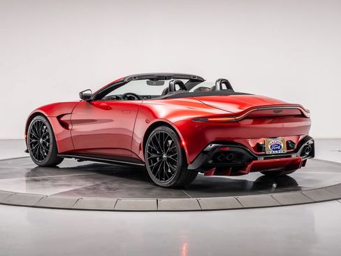 Used 2023 Aston Martin V8 Vantage Roadster RWD image 11