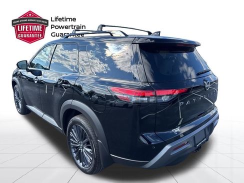 New 2026 Nissan Pathfinder SL image 7