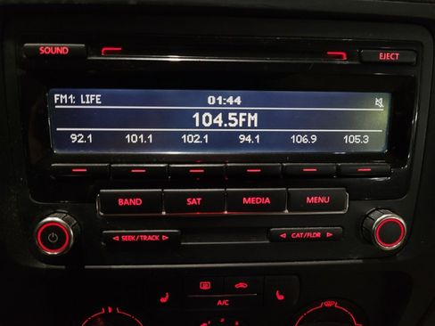 Used 2013 Volkswagen Jetta SE FWD image 25