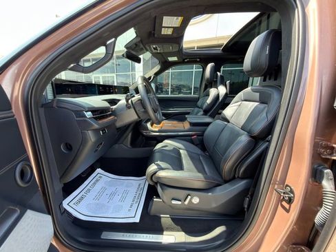 Used 2025 Lincoln Navigator L Black Label AWD/4WD image 30