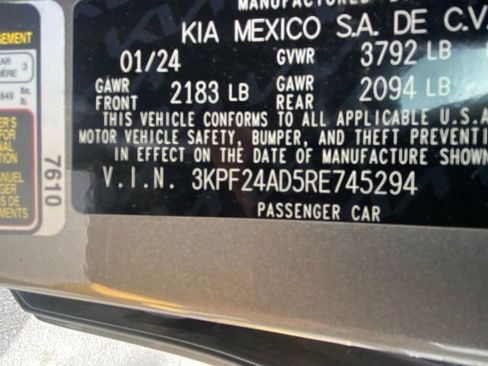 Used 2024 Kia Forte LXS image 27