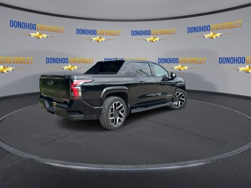 Used 2024 Chevrolet Silverado EV RST AWD/4WD image 11