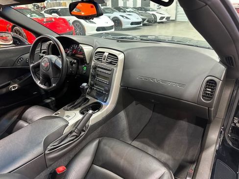 Used 2005 Chevrolet Corvette Coupe w/ Preferred Equipment Group RWD image 6