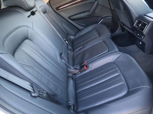 Used 2018 Audi Q5 2.0T Premium image 36