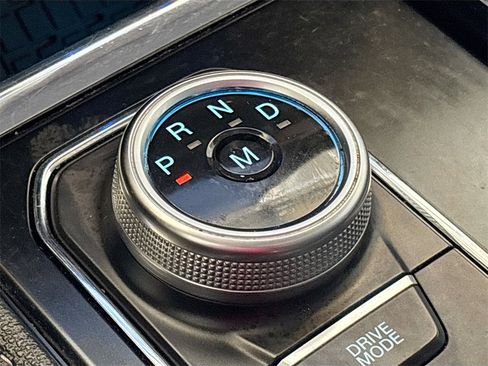 Used 2024 Ford Expedition XLT image 17