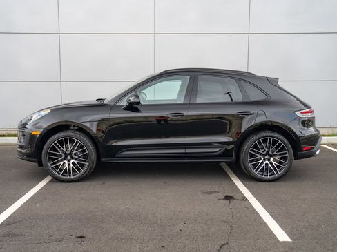 New 2026 Porsche Macan image 2