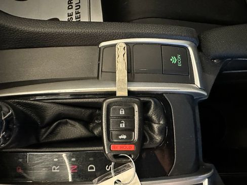 Used 2021 Honda Civic LX image 15