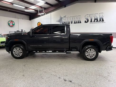 Used 2020 GMC Sierra 2500 Denali w/ Denali Ultimate Package AWD/4WD image 3