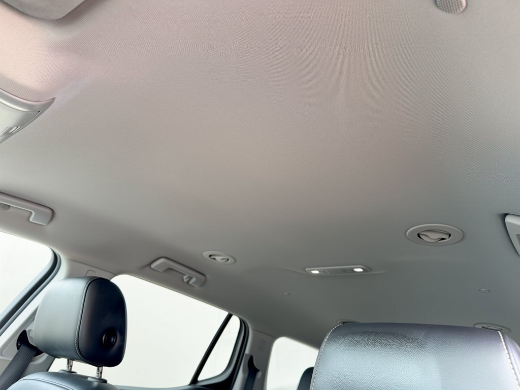 Used 2020 GMC Acadia SLT FWD image 27