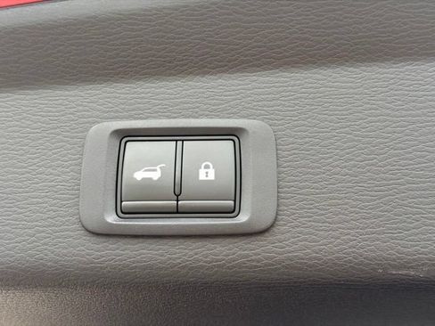 Used 2023 Mitsubishi Outlander SEL FWD image 6