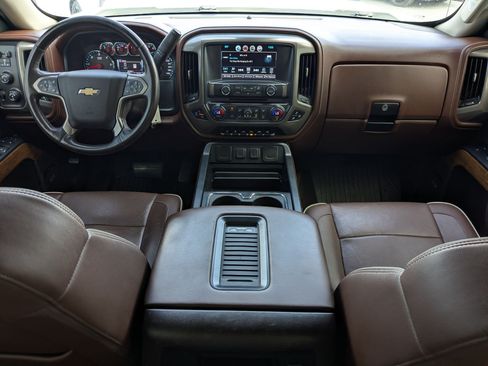 Used 2017 Chevrolet Silverado 1500 High Country w/ High Desert Package AWD/4WD image 24