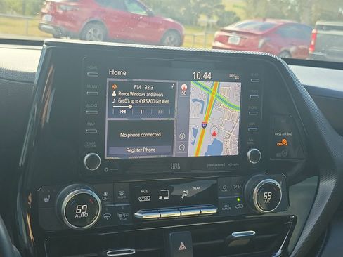 Used 2021 Toyota Highlander XSE image 27