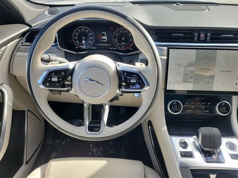 Used 2025 Jaguar F-PACE R-Dynamic S image 19