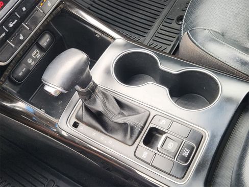 Used 2019 Kia Sorento EX image 19