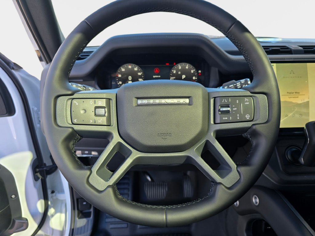 New 2026 Land Rover Defender 110 X-Dynamic SE AWD/4WD image 16