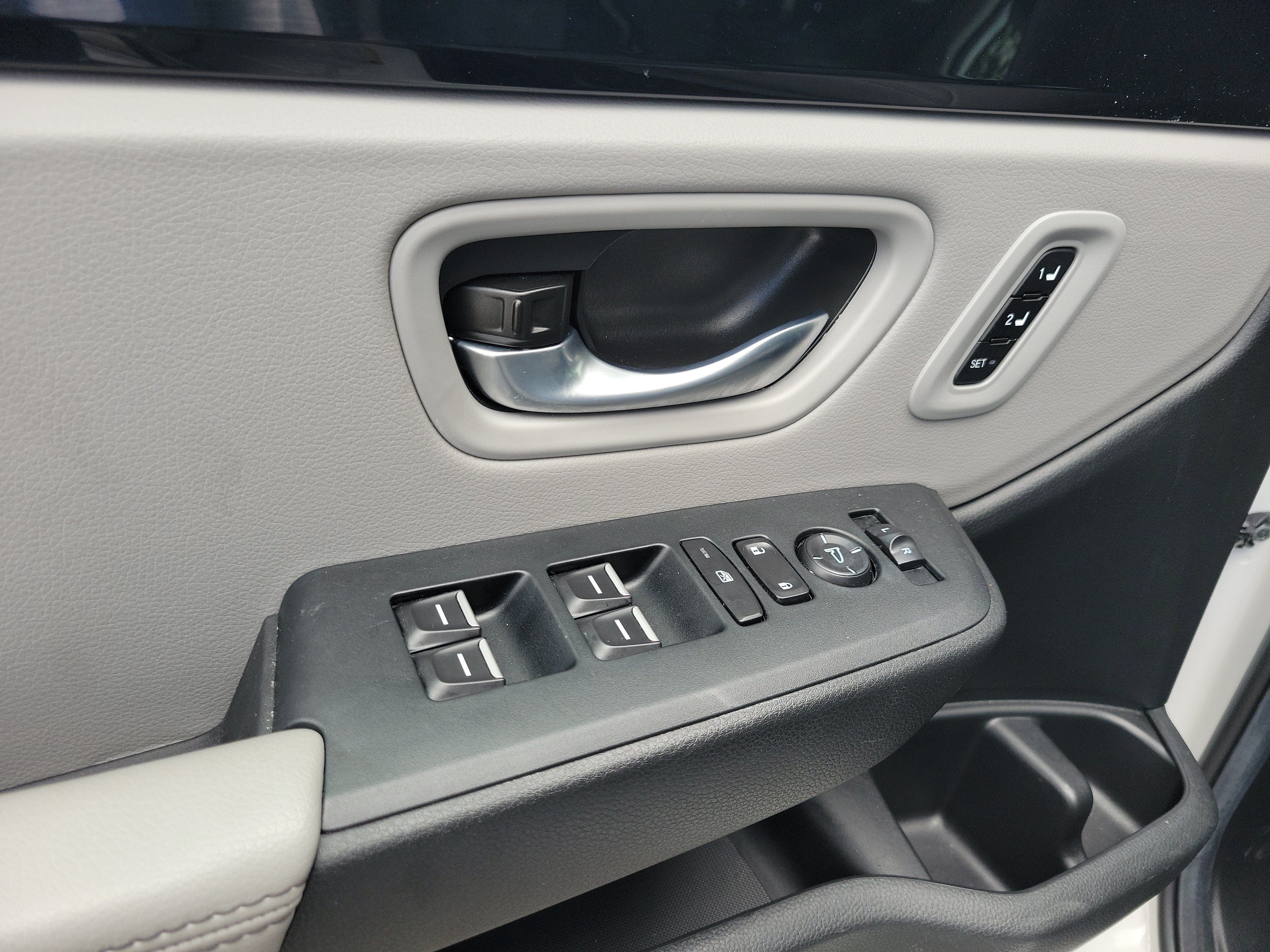 Used 2025 Honda Pilot Touring image 25