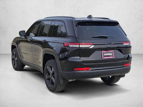 New 2025 Jeep Grand Cherokee Limited image 7