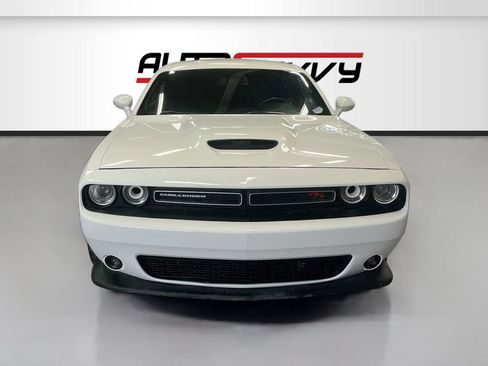 Used 2019 Dodge Challenger R/T RWD image 2