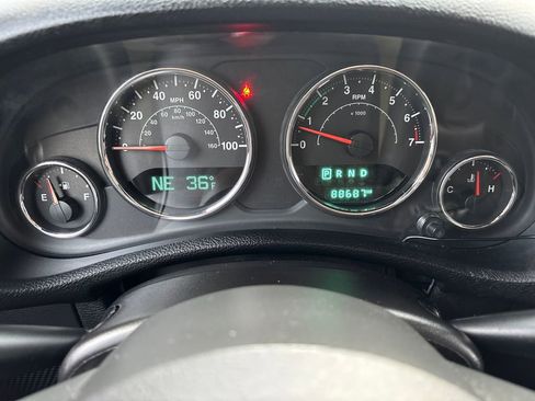 Used 2015 Jeep Wrangler Unlimited Sahara w/ Dual Top Group image 22