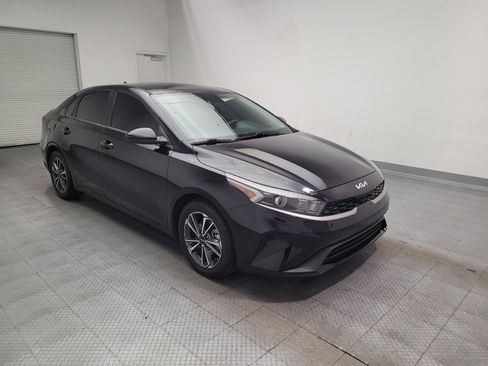 Used 2022 Kia Forte LXS FWD image 13