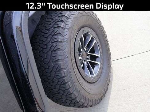 Used 2025 Jeep Wrangler Unlimited Rubicon AWD/4WD image 39