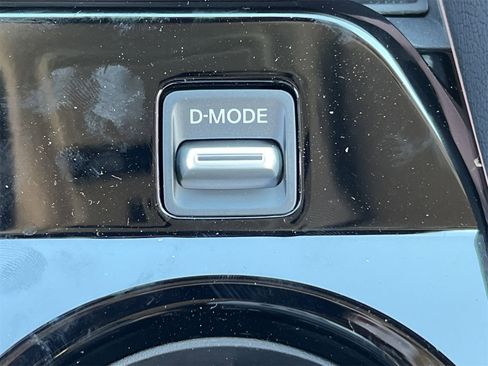 New 2025 Nissan Murano SL image 10