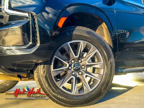 Used 2023 Chevrolet Tahoe Z71 image 2