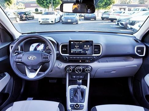 New 2026 Hyundai Venue SEL FWD image 22