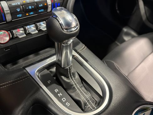 Used 2022 Ford Mustang GT Premium w/ GT Performance Package RWD image 34