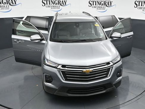 Used 2023 Chevrolet Traverse LT FWD image 34