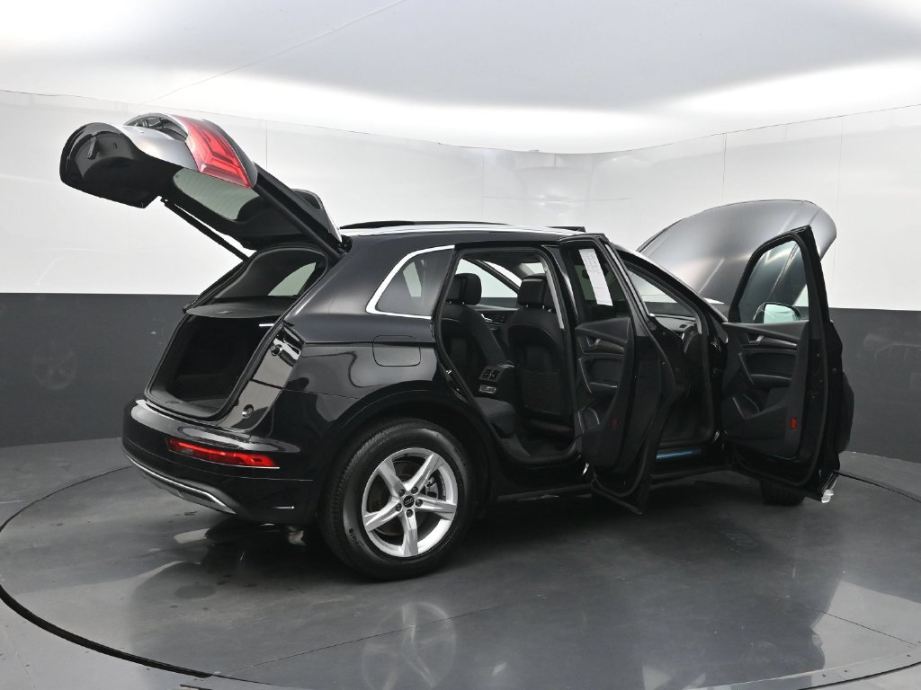 Used 2023 Audi Q5 2.0T Premium w/ Convenience Package AWD/4WD image 40
