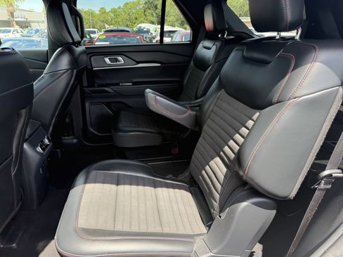 Certified 2025 Ford Explorer ST-Line AWD/4WD image 20