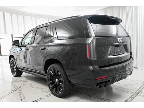 New 2026 Cadillac Escalade V w/ LPO, ONYX Package AWD/4WD image 5