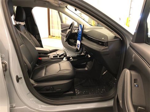 Used 2025 Ford Mustang Mach-E Premium image 35