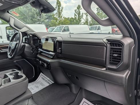 Used 2023 Chevrolet Silverado 1500 LT w/ Protection Package AWD/4WD image 13