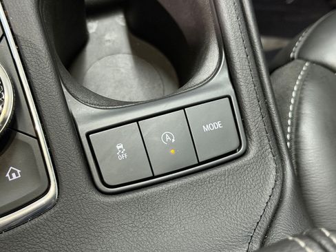 Used 2024 Cadillac XT4 Premium Luxury FWD image 32