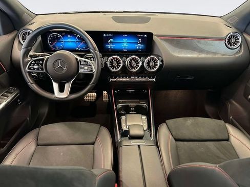 Used 2022 Mercedes-Benz GLA 250 4MATIC image 16