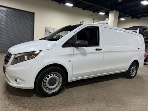 Used 2021 Mercedes-Benz Metris image 10