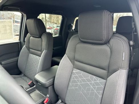 New 2026 Nissan Frontier SV image 5
