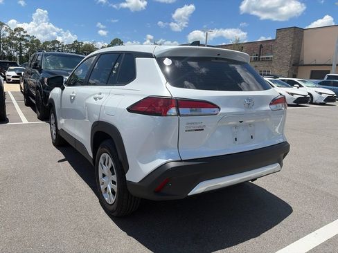 Used 2025 Toyota Corolla Cross L FWD image 16