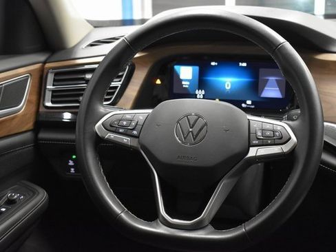 Used 2024 Volkswagen Atlas SE image 26