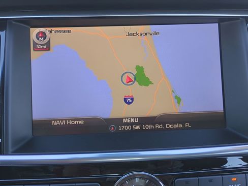 Used 2015 Kia K900 Luxury image 30